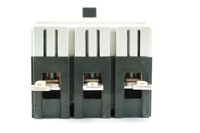 Fixed Type MCCB Moulded Case Circuit Breaker