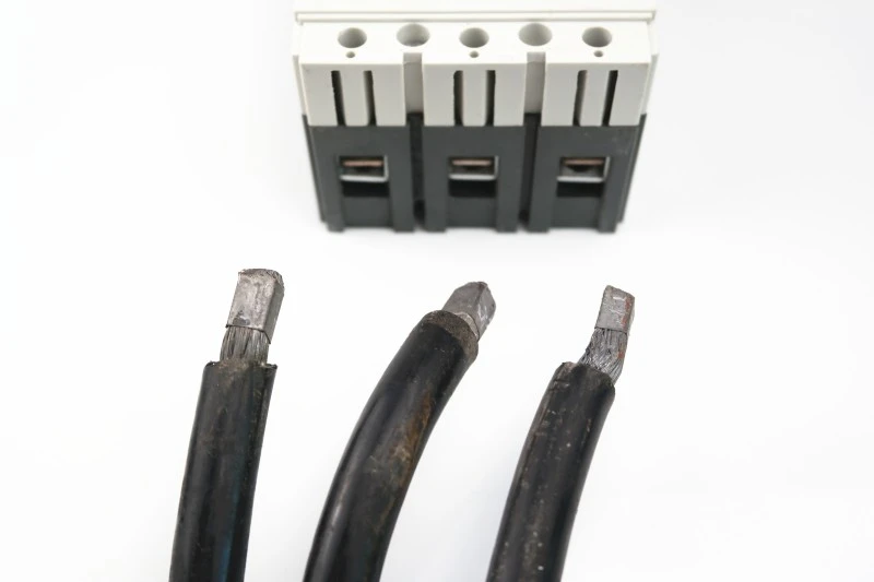 Fixed Type MCCB Moulded Case Circuit Breaker