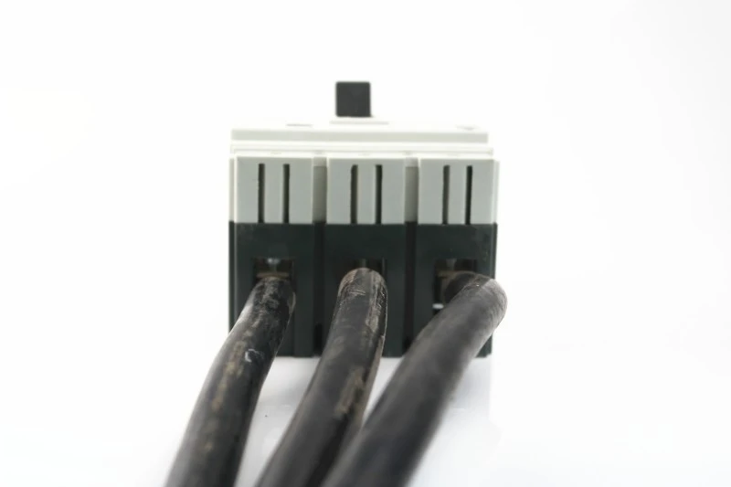 Fixed Type MCCB Moulded Case Circuit Breaker