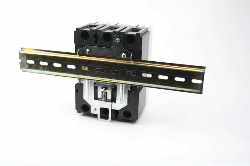 Fixed Type MCCB Moulded Case Circuit Breaker